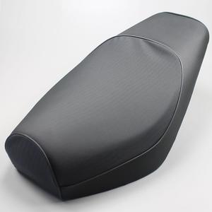 Selle noire complète TNT et Fym Strike