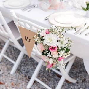 Décoration de Chaises Romantique Mariage - Le Jardin des Fleurs