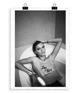 Image Republic - Portrait Camille "Baignoire" - Tirage exclusif - Blanc