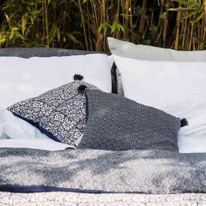 Housse de coussin en lin lavé block print Hindi Indigo Harmony 45 x 45 cm