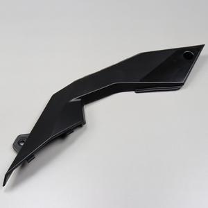 Carénage sous selle gauche Aprilia Sx, Rx (2006 - 2017)