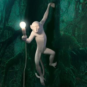 Applique murale Singe en résine blanche LED Monkey Seletti