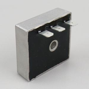 Régulateur de tension type Ducati Energia 343301