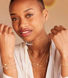 Gigi Clozeau - Femme - Collier or jaune et perles de résine 42 cm - Jaune