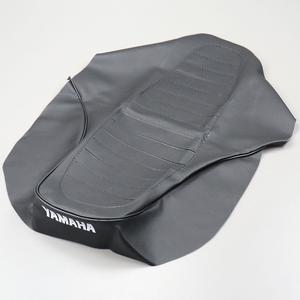 Housse de selle Yamaha DT MX (1981 - 1988) et RD 50 noire (logo Yamaha blanc)